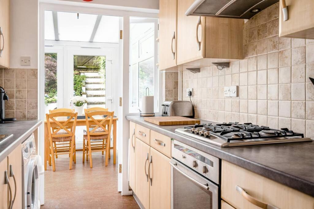 Stunning 4 Bedroom House In Central Bath Exteriör bild